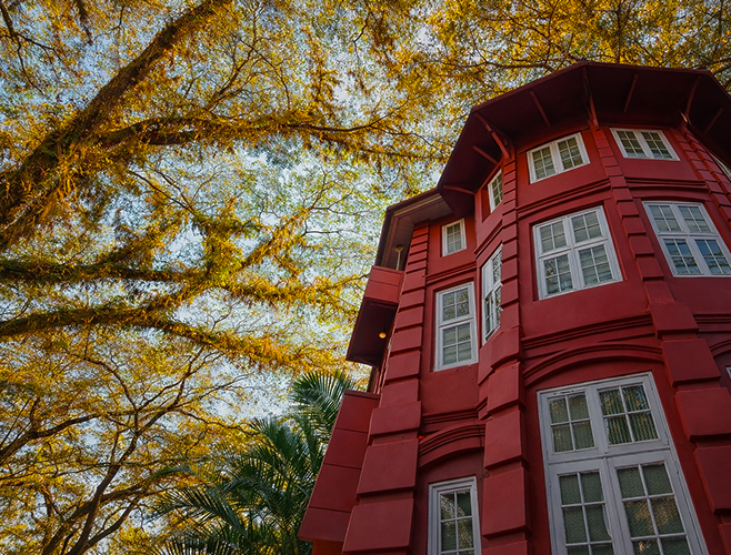LOCATED IN <br>FORT KOCHI